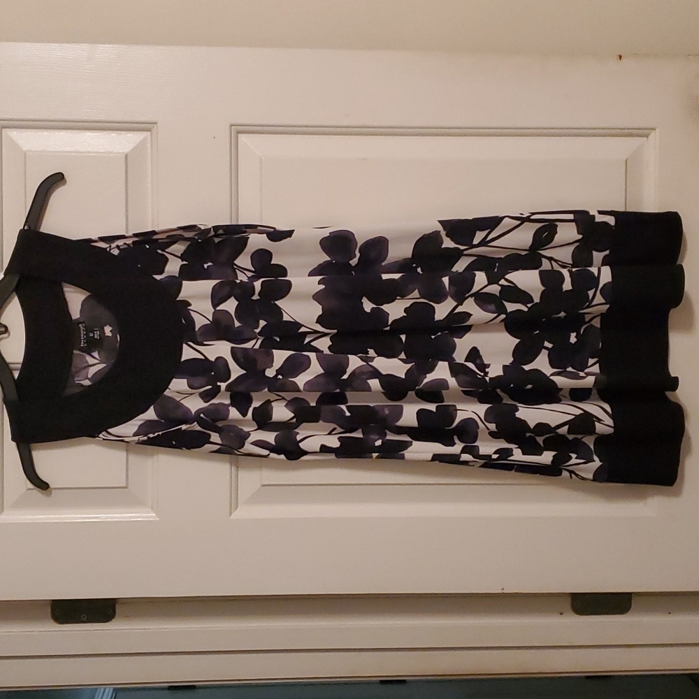 Dress - Knee length